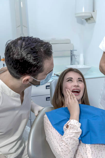 Best Emergency Treatment for Toothache in Valencia West, AZ
